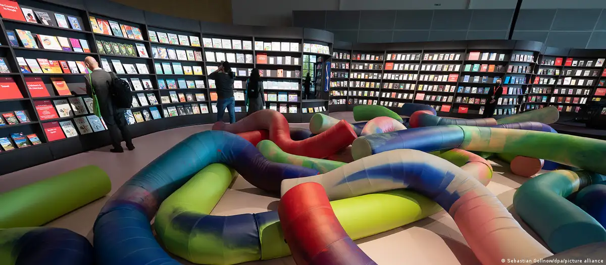 Feria del Libro de Frankfurt: Chile declina el honor