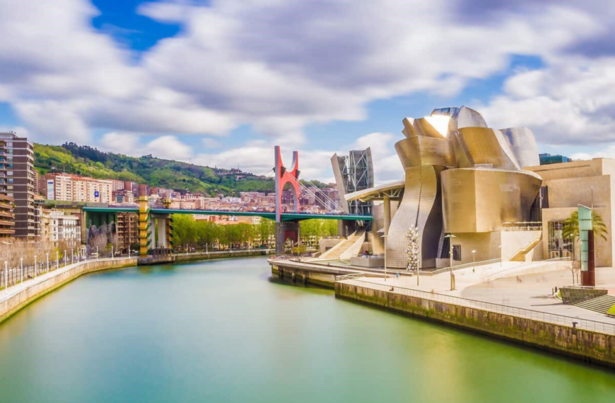 Viajar Solo por España: Consejos y Destinos Imperdibles