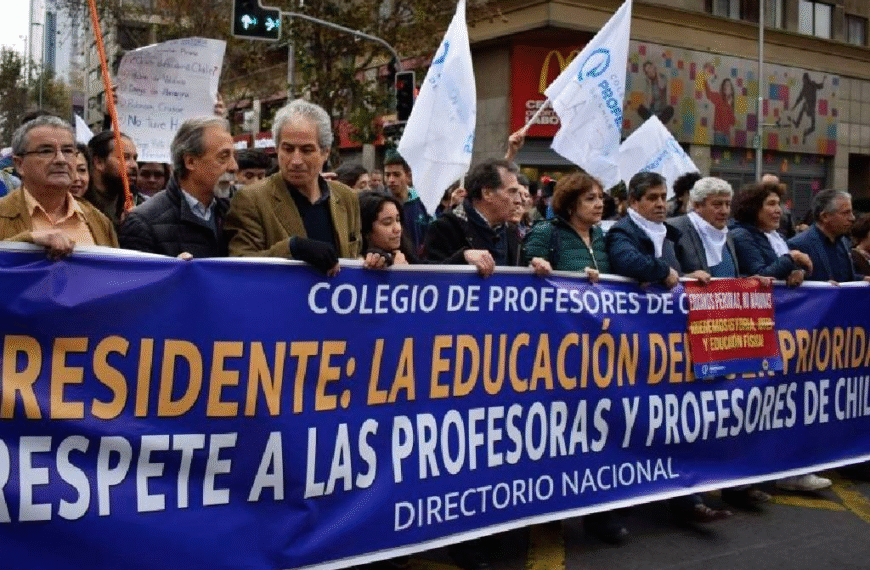 Paro Nacional de Profesores: Movilización y Demandas Clave