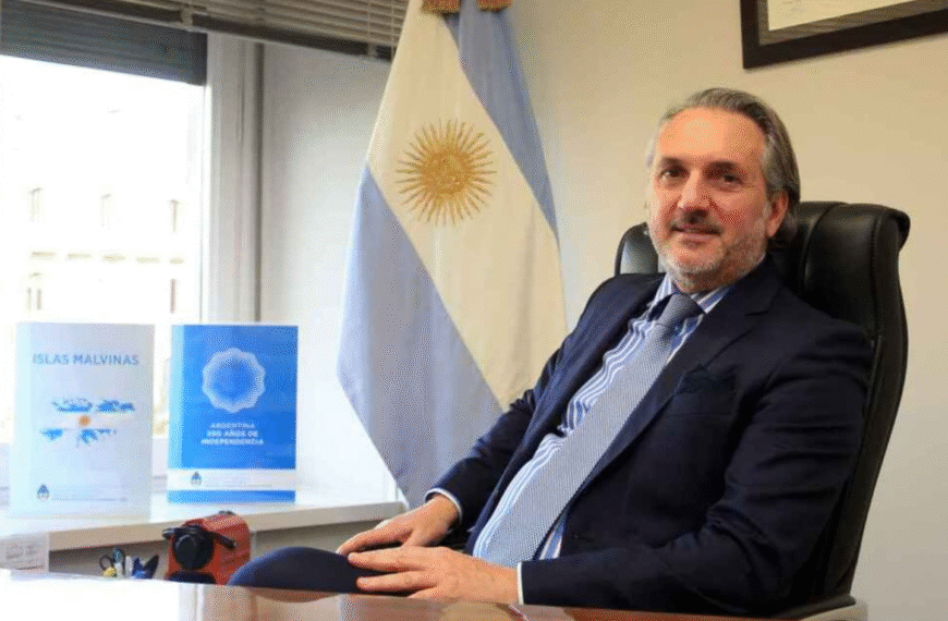 Embajador argentino en España: Wenceslao Bunge Saravia