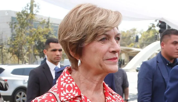 Evelyn Matthei se Postula como Candidata Presidencial