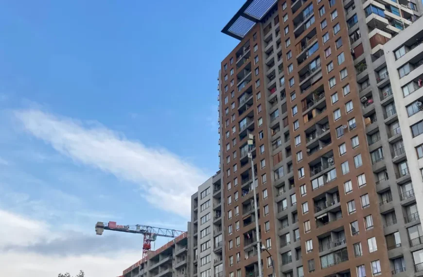 Venta de Departamentos Santiago: Análisis 2025