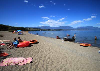 Autorizan nueva etapa de proyecto inmobiliario en Playa Coique y reavivan debate sobre desarrollo en Lago Ranco